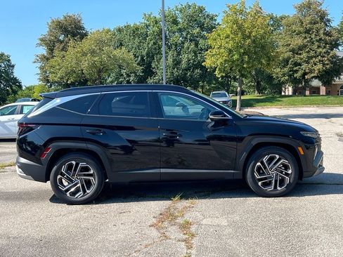 Certified 2025 Hyundai Tucson Limited FWD image 6