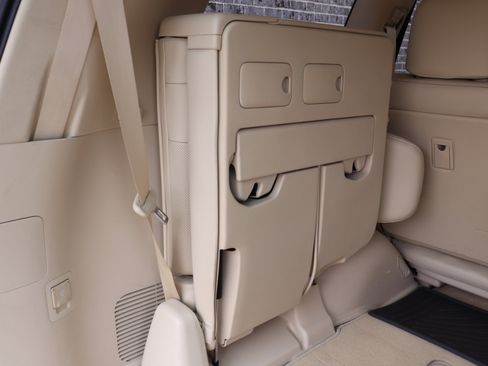 Used 2013 Lexus LX 570 4WD image 45