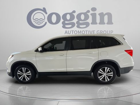 Used 2018 Honda Pilot EX image 2