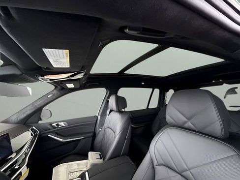 Used 2026 BMW X7 xDrive40i w/ M Sport Package image 23