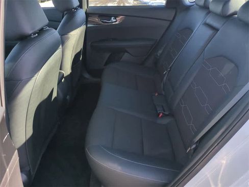 Used 2024 Kia Forte GT-Line w/ GT-Line Premium Package image 12