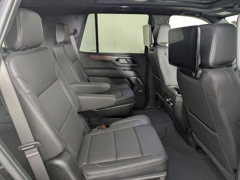 Used 2025 GMC Yukon Denali w/ Denali Reserve Package AWD/4WD image 27