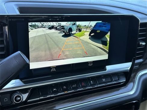 Used 2022 Chevrolet Silverado 1500 LT image 25