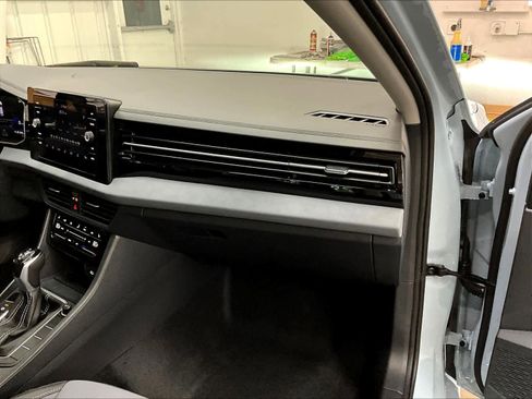 New 2026 Volkswagen Jetta SE image 26