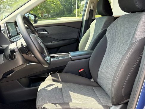 Used 2023 Nissan Rogue SV FWD image 15
