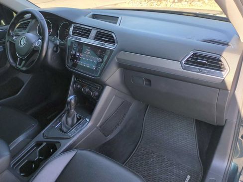 Used 2018 Volkswagen Tiguan SE FWD image 27