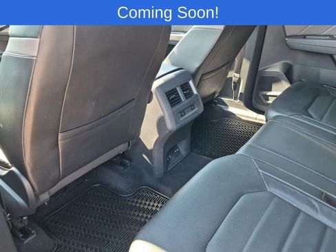 Used 2022 Volkswagen Atlas Cross Sport SEL Premium R-Line AWD/4WD image 18