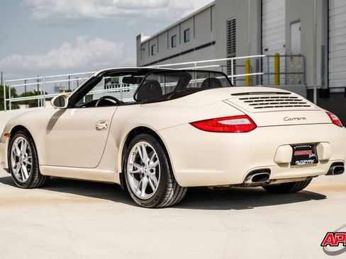 Used 2009 Porsche 911 Carrera RWD image 9