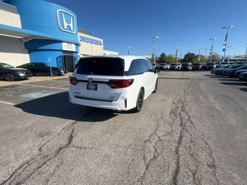 New 2026 Honda Odyssey Elite image 10