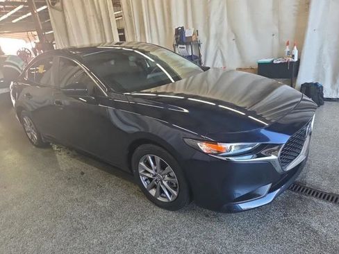 Used 2021 MAZDA MAZDA3 s image 2