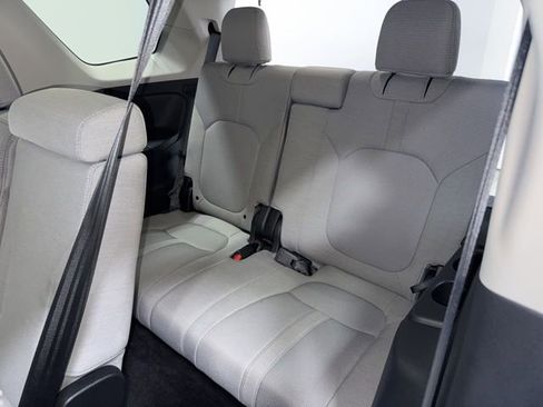 Used 2023 Honda Pilot LX image 24