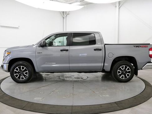 Used 2018 Toyota Tundra SR5 AWD/4WD image 4