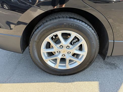 Used 2024 Chevrolet Equinox LT FWD image 27