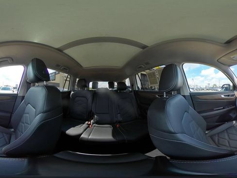 Used 2026 Volkswagen Atlas SE FWD image 46