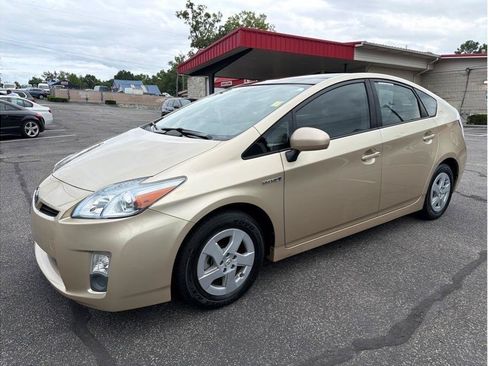 Used 2011 Toyota Prius Four w/ Solar Roof Pkg FWD image 3