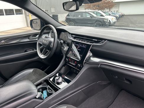 Certified 2022 Jeep Grand Cherokee L Laredo image 41