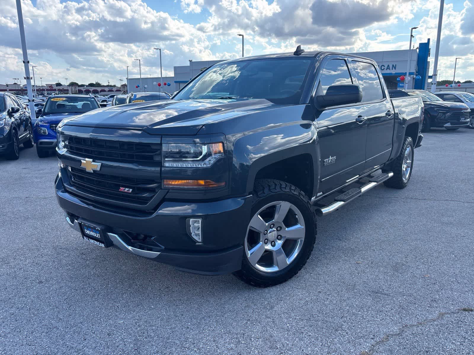 Used 2018 Chevrolet Silverado 1500 LT w/ Texas Edition AWD/4WD image 1