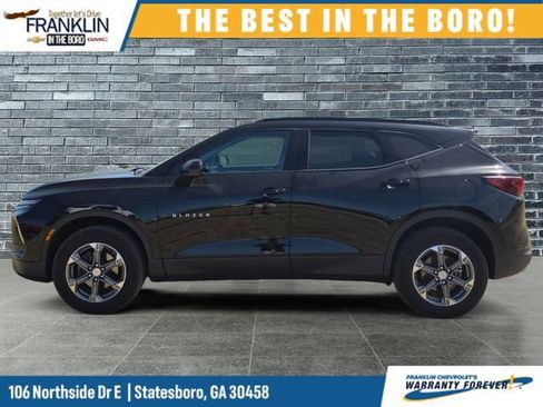 Used 2024 Chevrolet Blazer LT w/ Convenience Package FWD image 2