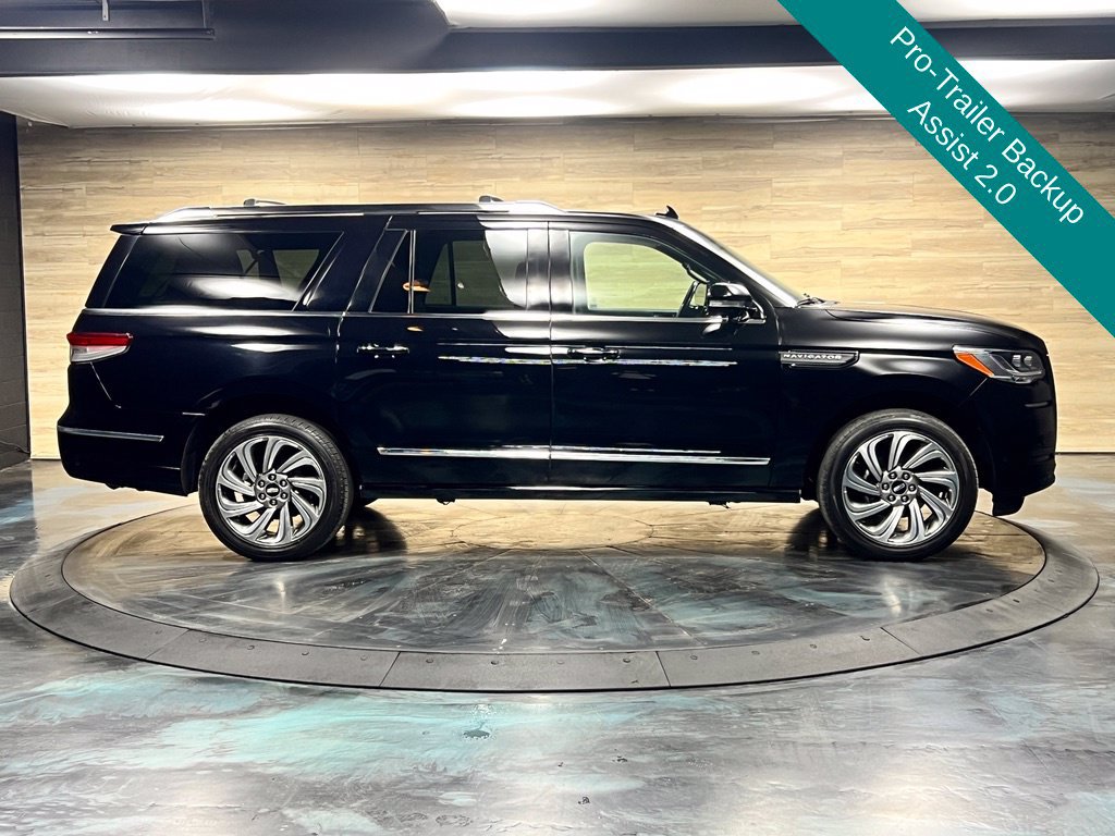 Used 2023 Lincoln Navigator L Reserve AWD/4WD image 28