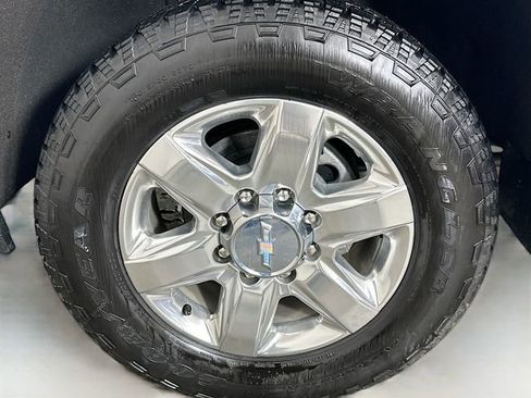 Certified 2020 Chevrolet Silverado 2500 LTZ w/ LTZ Plus Package image 34