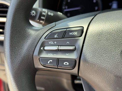 Used 2019 Hyundai Kona SE AWD/4WD image 18