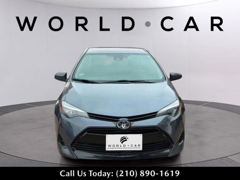 Used 2018 Toyota Corolla LE image 5