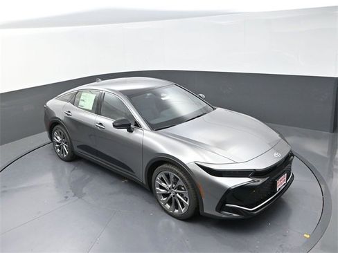 New 2026 Toyota Crown Limited w/ Advanced Technology Package image 19