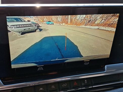 Used 2022 Chevrolet Silverado 1500 LT image 18