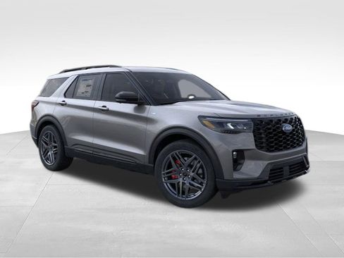 Used 2026 Ford Explorer ST-Line w/ ST-Line Street Pack AWD/4WD image 7