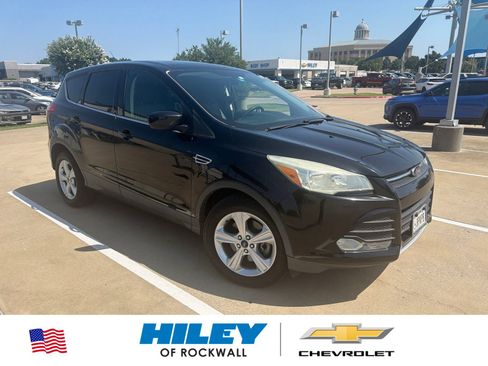 Used 2015 Ford Escape SE FWD image 1