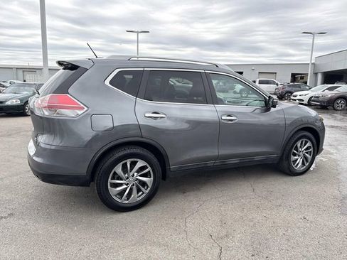 Used 2015 Nissan Rogue SL w/ SL Premium Package image 2