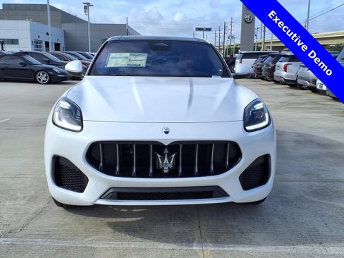 New 2025 Maserati Grecale GT image 4