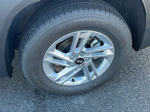 Used 2025 Hyundai Tucson SE AWD/4WD image 13