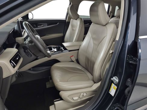 Used 2021 Lincoln Nautilus Reserve AWD/4WD image 16