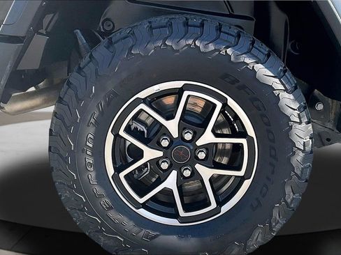 Certified 2025 Jeep Wrangler Unlimited Rubicon image 35