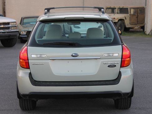 Used 2007 Subaru Outback 2.5i L.L. Bean image 6