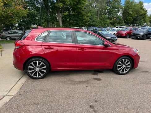 Used 2018 Hyundai Elantra GT FWD image 8