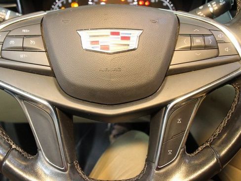 Used 2018 Cadillac XT5 Base 4D Sport Utility image 20