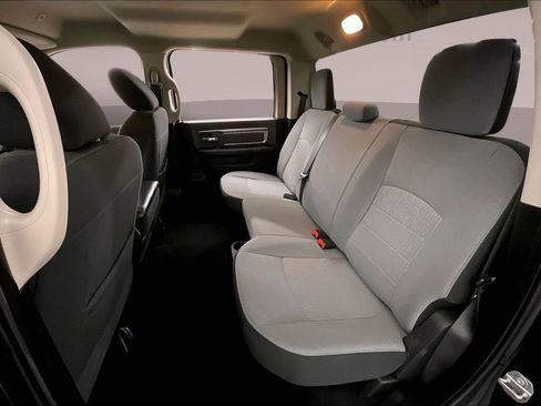 Used 2021 RAM 1500 Classic SLT AWD/4WD image 27