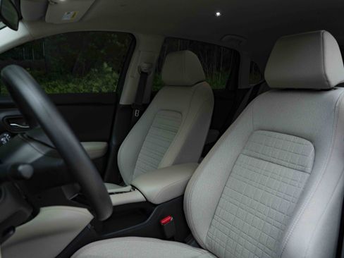 Certified 2026 Honda HR-V LX image 17