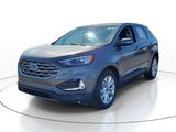 Used 2022 Ford Edge Titanium image 2