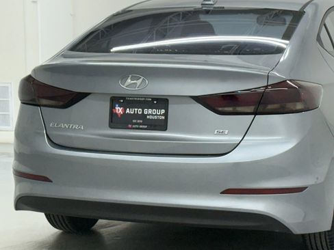 Used 2017 Hyundai Elantra SE FWD image 42