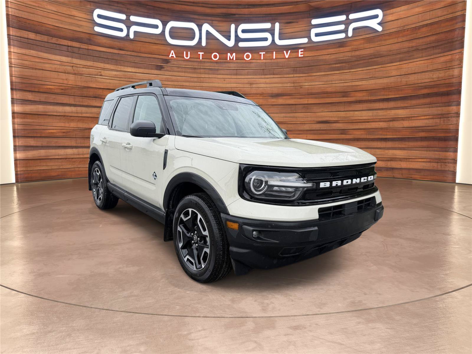 Used 2024 Ford Bronco Sport Outer Banks w/ Tech Package AWD/4WD image 10