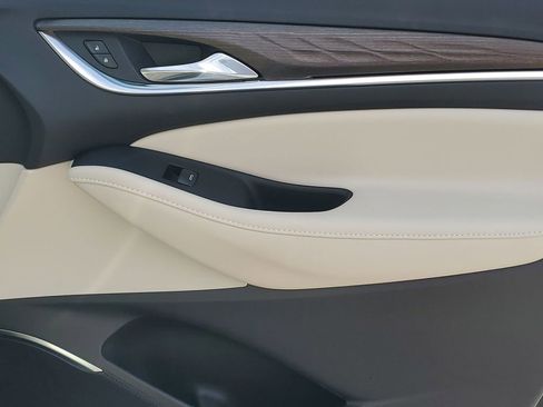 Used 2023 Buick Enclave Avenir w/ Avenir Technology Package image 46