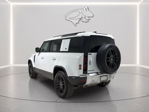 Used 2024 Land Rover Defender 110 S AWD/4WD image 3