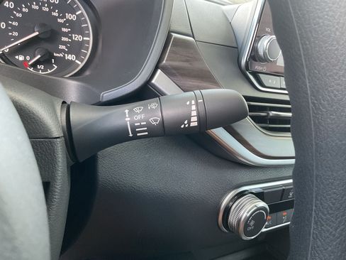 New 2026 Nissan Altima 2.5 SV FWD image 30