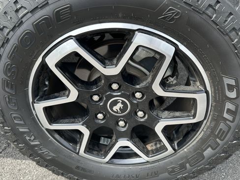 Used 2021 Ford Bronco Outer Banks AWD/4WD image 13