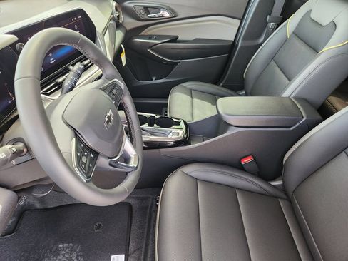 New 2026 Chevrolet Trax ACTIV w/ Driver Confidence Package FWD image 9