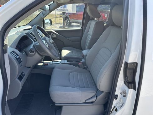 Used 2020 Nissan Frontier S image 14