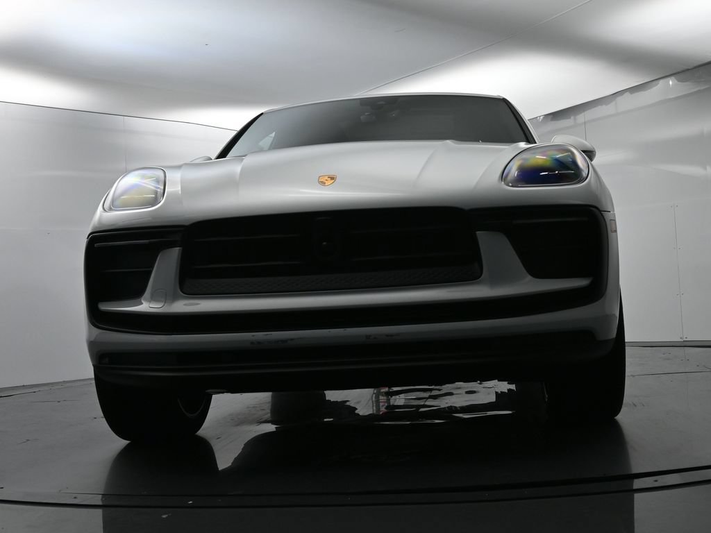 Certified 2026 Porsche Macan AWD/4WD image 56